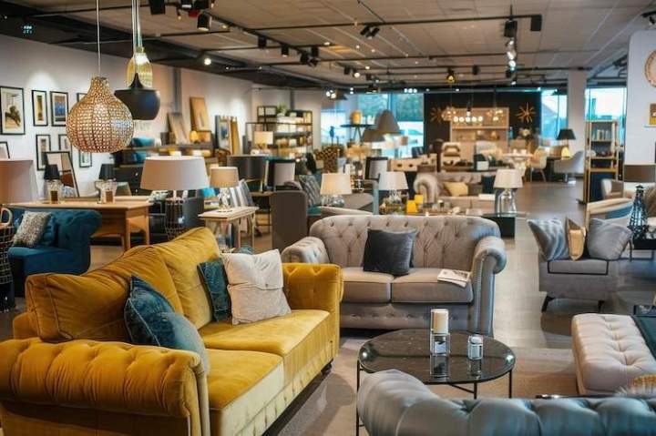 Magasin de meuble, Champlain
